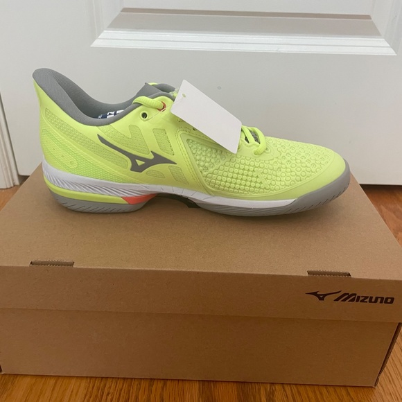 Wave Women's Exceed Tour 5 AC Tennis Shoes from Mizuno - Picture 3 of 10
